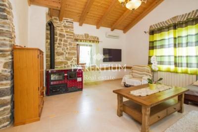 Spacious villa with pool in the center of Istria 9