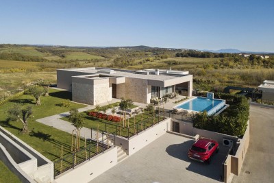 Vrhunska Vila Premium Kategorije – Panoramski Pogled na More