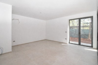 Appartamento al piano terra con ampio cortile 6