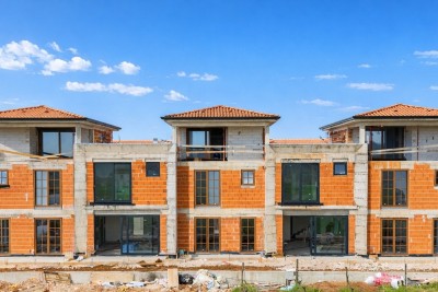 Mediteranska kuća u nizu 2km od centra Poreča i mora - u izgradnji 7