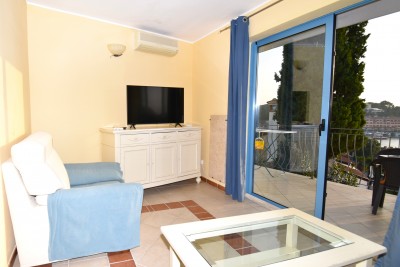 Comfortable apartment with a fantastic view of the sea and the city 6