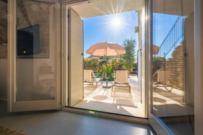 Središnja Istra, Obnovljena kamena vila s bazenom 13