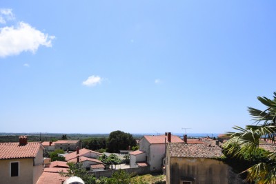OPPORTUNITY! Istrian stone house with 2 apartments, yard and sea view 12