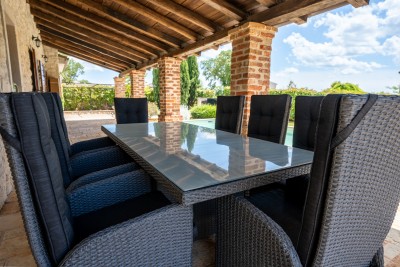 Šarmantna istarska vila s bazenom i mediteranskim vrtom 46