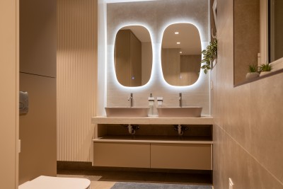 Casa familiare con ampio terreno edificabile in una zona tranquilla vicino a Parenzo 23