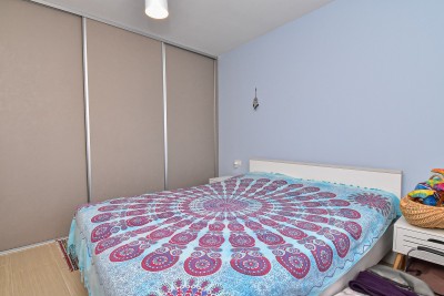 Prostran stan u prizemlju s dvije spavaće sobe i vrtom od 150 m² 14