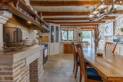 Poreč okolica – šarmantna kamena kuća s bazenom 5