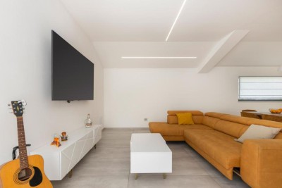 Labin – Moderna vila s bazenom, 8 km od Rapca 6