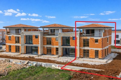 Mediterranes Endreihenhaus mit Garten – ruhige Lage, 2 km vom Meer und dem Zentrum von Poreč entfernt - in Bau 3