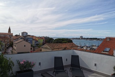 CENTAR GRADA | EKSKLUZIVAN PENTHOUSE S POGLEDOM NA MORE