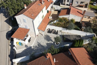 Renovated Istrian stone house, the last in a row, with a jacuzzi 24