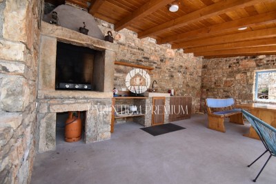Renovated stone house with a lot of land 12