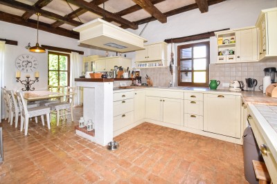 Autentica villa in pietra istriana con vista panoramica 17