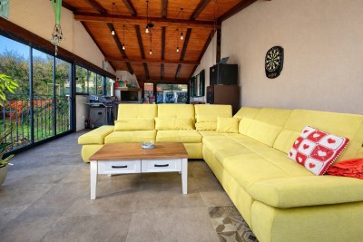 Ekskluzivna kuća – oaza mira s bazenom i garažom 36