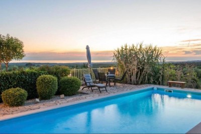 TOP A villa with a beautiful view of the sea and the countryside 7