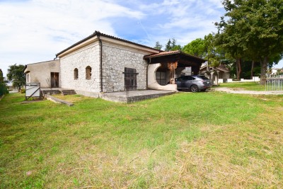 A large estate in the style of a castle with a lot of potential not far from the center of Poreč - under construction 7
