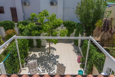 Novigrad okolica, kuća u nizu 300m od mora 19