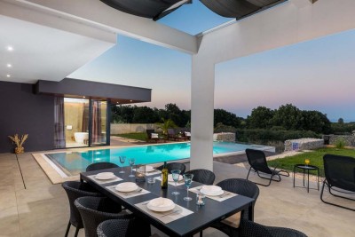 Adriatic jewel: Superb Villa with Infinity Pool 5