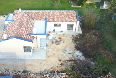 Una perfetta casa familiare alla periferia di Albona - nella fase di costruzione