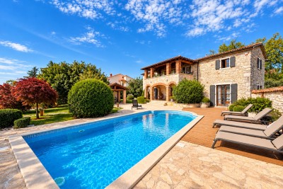 Poreč okolica, predivna kamena vila sa velikim vrtom 35