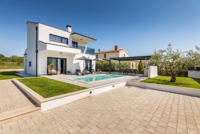 Moderne Villa mit Pool und herrlichem Meerblick 27