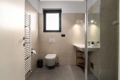 Moderna vila s pogledom na more u Poreču 23