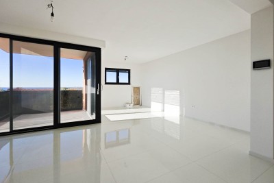 Luxury penthouse with its own entrance, roof terrace and phenomenal sea view 10