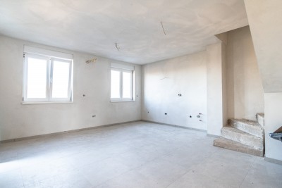 Dvonadstropni apartma z balkonom in pogledom na morje 3