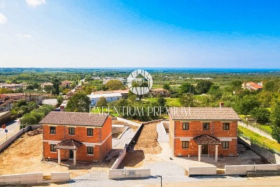 Una villa in pietra autoctona con vista panoramica - nella fase di costruzione 2