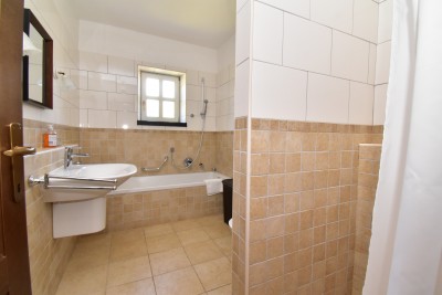 Charmante Steinvilla mit Pool und Panoramablick auf das Meer 26