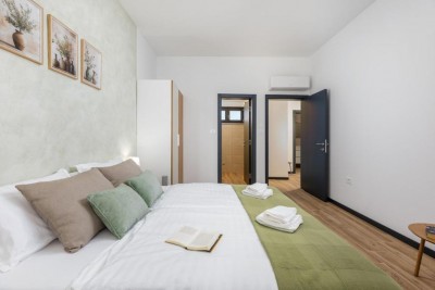 Moderne Villa mit Pool und herrlichem Meerblick 14