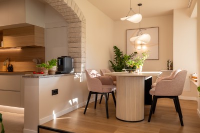 Casa familiare con ampio terreno edificabile in una zona tranquilla vicino a Parenzo 15