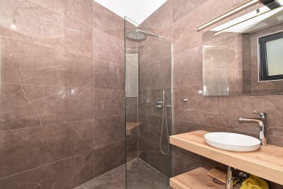 Apartment in a modern building with a yard, 400m from the beach 13