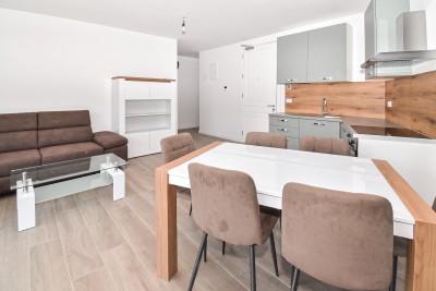 Apartment in a modern building with a yard, 400m from the beach 3