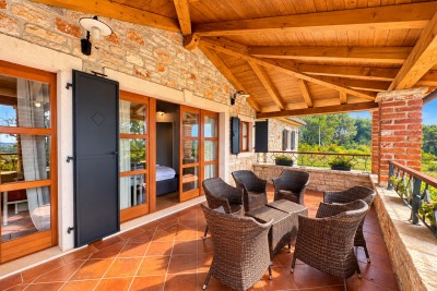 Poreč okolica, predivna kamena vila sa velikim vrtom 25