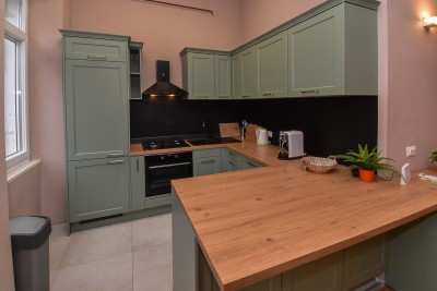 Pula - Appartamento spazioso in un'ottima posizione vicino al centro 4