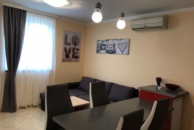 UMAG – 200 m OD MORA! TERASA + PARKING – PRILIKA 4