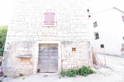 Stone house in the heart of the old town with sea view - under construction 4