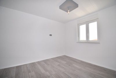 A beautiful three-room apartment in a new building on the second floor 6