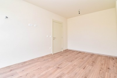 Stan u modernoj zgradi sa bazenom i garažom 900m od mora - u izgradnji 9