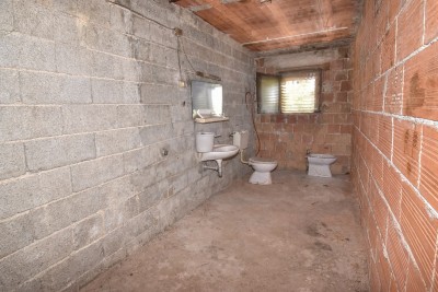 Investicijska prilika: kuća s građevinskim zemljištem za izgradnju 7 stanova, svega 700 m od mora 35