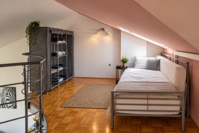 Umag, two-story apartment in the city near the sea 7