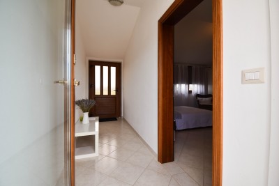 Poreč nei dintorni – ampia casa con 3 appartamenti, grande giardino e potenziale per piscina 38