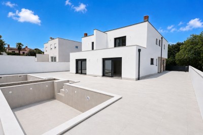Umag okolica, moderna duplex hiša s bazenom