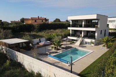 Luxury villa with swimming pool, sauna and jacuzzi, 2 km from Poreč and the sea 3