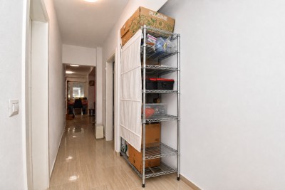 Prostran stan u prizemlju s dvije spavaće sobe i vrtom od 150 m² 18