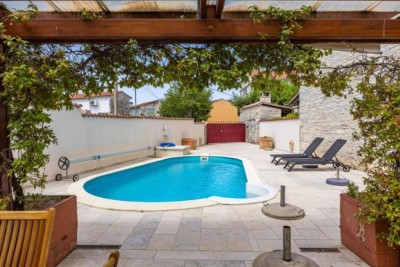 Rovinj area - two renovated stone houses with a pool 11