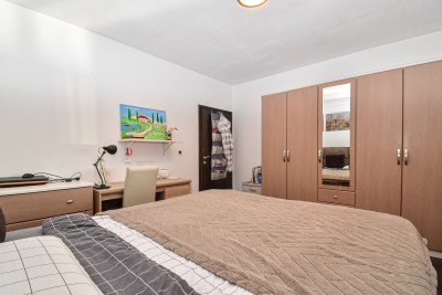 Ekskluzivna kuća – oaza mira s bazenom i garažom 20