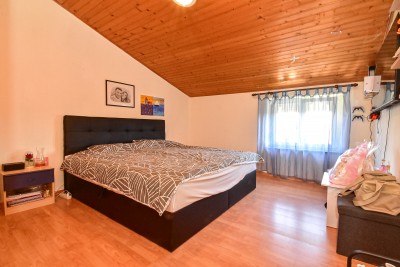 Investicijska prilika: kuća s građevinskim zemljištem za izgradnju 7 stanova, svega 700 m od mora 20