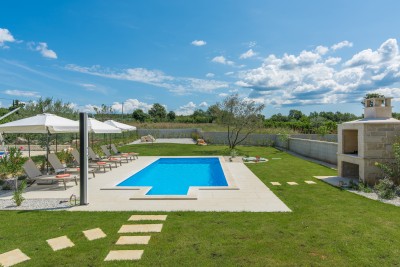 Doppelhaushälfte mit Pool und Panoramablick auf das Meer 24